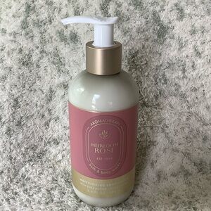 Bath & Body Works Scented Heirloom Rose Moisturizing body Lotion NWT 8.4oz